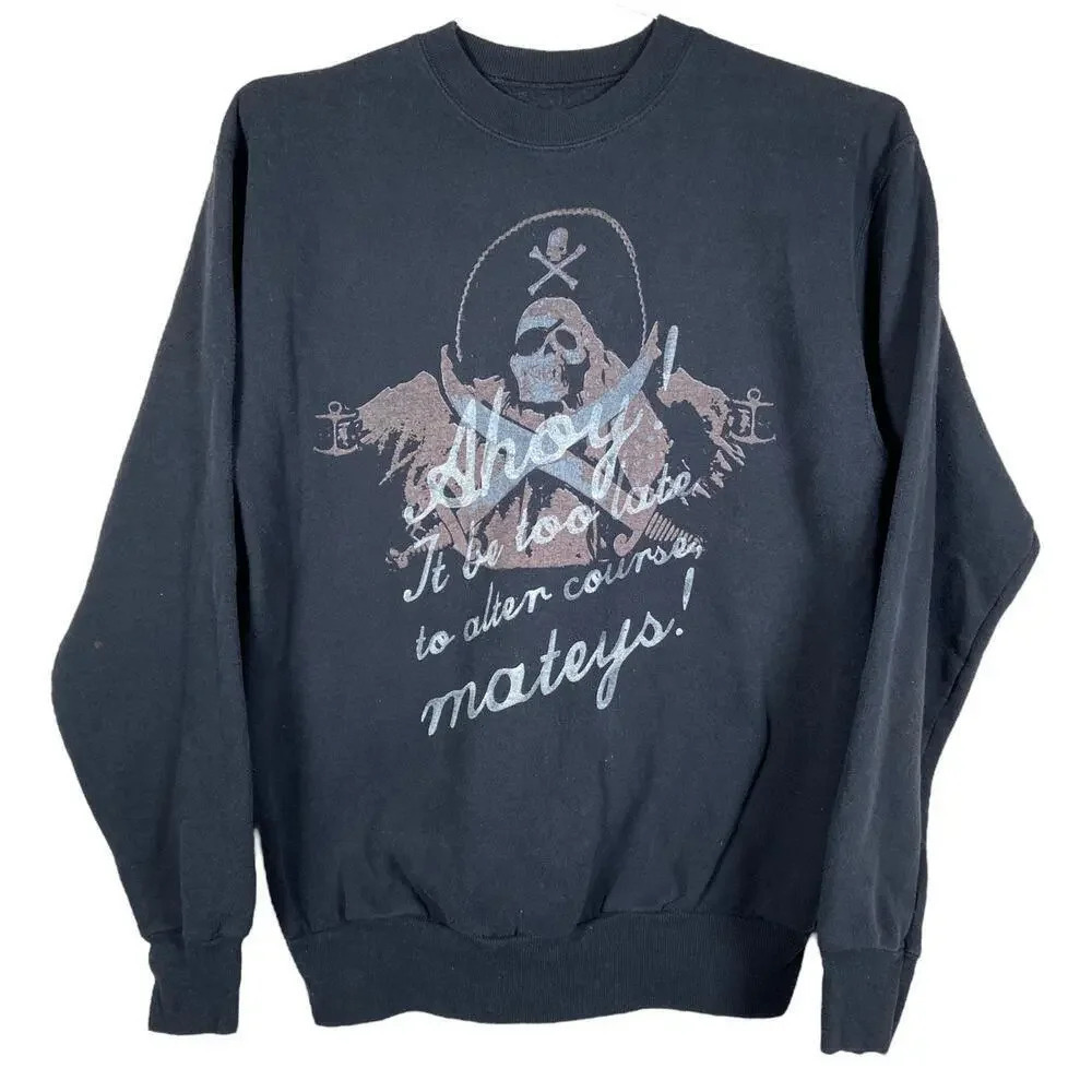 Pirates of the Caribbean Sweater Skull‎ Disneyland Crewneck theme Park Fan Small